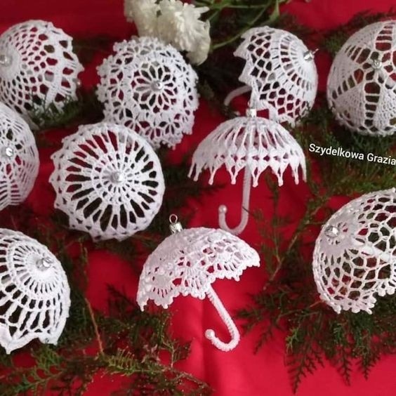 Вяжем миниатюрные зонтики