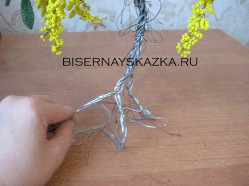 Бобовник из бисера