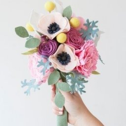 Приближаем весну с таким ярким букетом из фетра