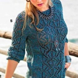 Джемпер спицами с ажурным узором