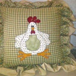 Лоскутная аппликация с курочкой