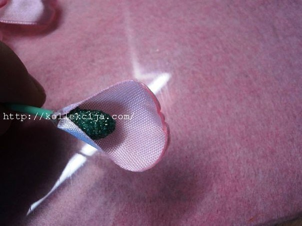 Тюльпаны из атласной ленты