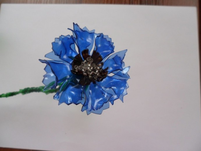 Васильки из пластиковых бутылок: мастер-класс