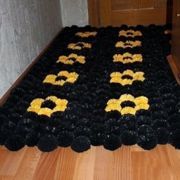 Коврик из пакетов для мусора