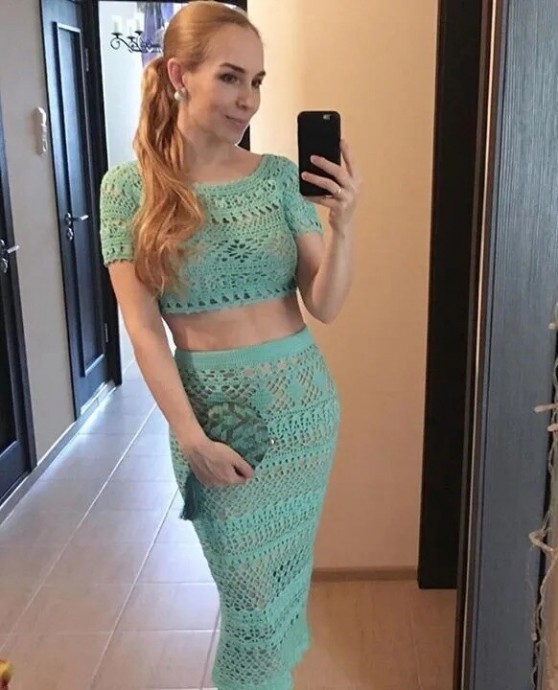 Шикарная двойка: топ и юбка