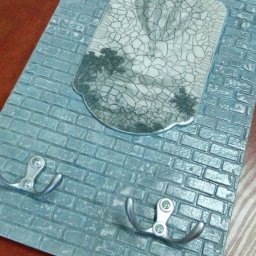 Ключница "Старая стена"