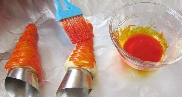 Морковка - рогалик: тонкая грань кулинарии и рукоделия