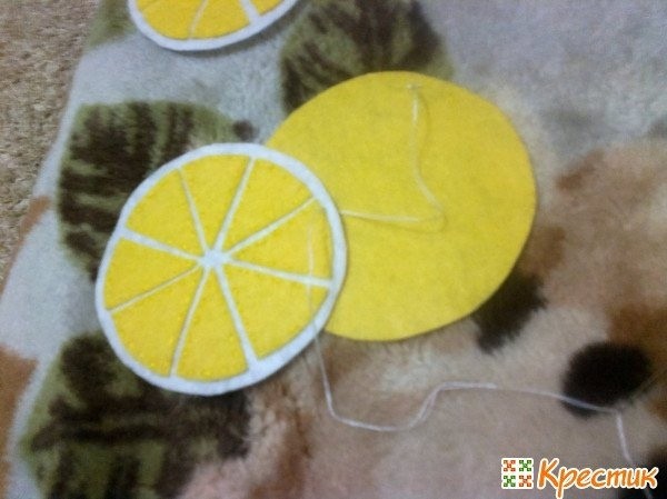 Подставка под горячее в виде дольки лимона