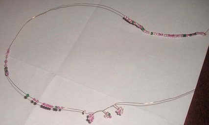 Нежно-розовая цветущая сакура из бисера Нежно-розовая цветущая сакура из бисера