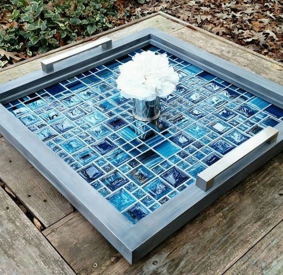 Декоративные подносы с мозаикой и остатков плитки