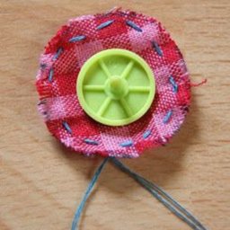 ​Обтягиваем кнопки и пуговицы тканью