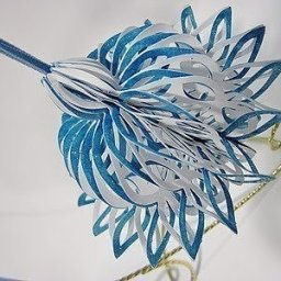 Филигранная подвеска из бумаги