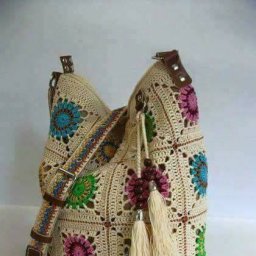 Сумка из мотивов, вязанная крючком