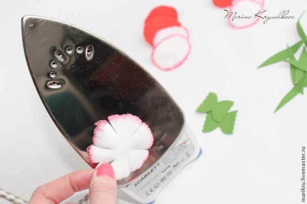 Гвоздики из фоамирана