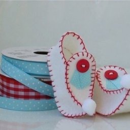 Домашние тапочки из старого свалявшегося свитера