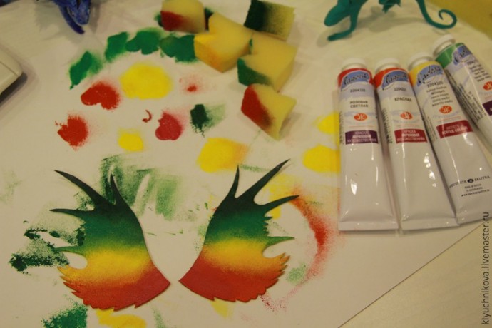 Лепим чудесного интерьерного дракончика из бархатного пластика