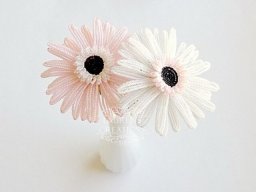 Герберы из бисера