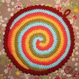 Как сделать завораживающий вязанный коврик