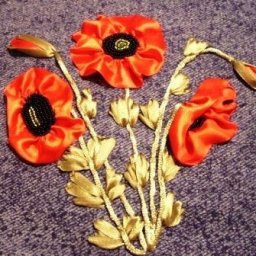 ​Как вышивать маки лентами