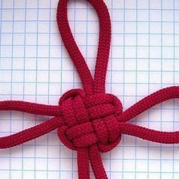 Красивый узел из одной нити