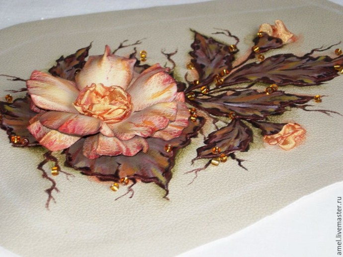 Декор сумки с цветком