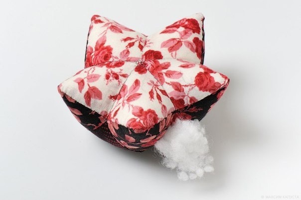 Игольница-цветочек