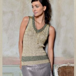 Топ спицами с V-вырезом