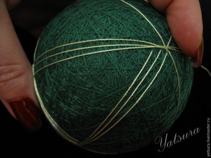 Темари или искусство вышивки на шарах: клевер на денежную удачу