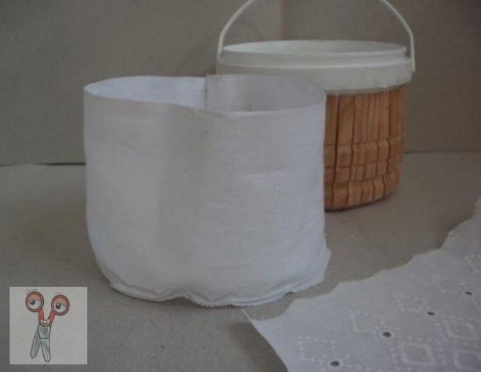 ​Корзинки из деревянных прищепок и пластиковых банок