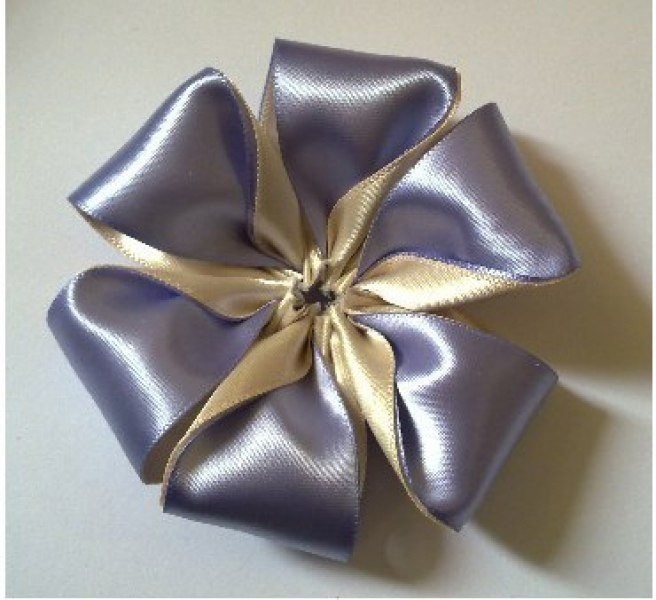 Банты из шелковых лент