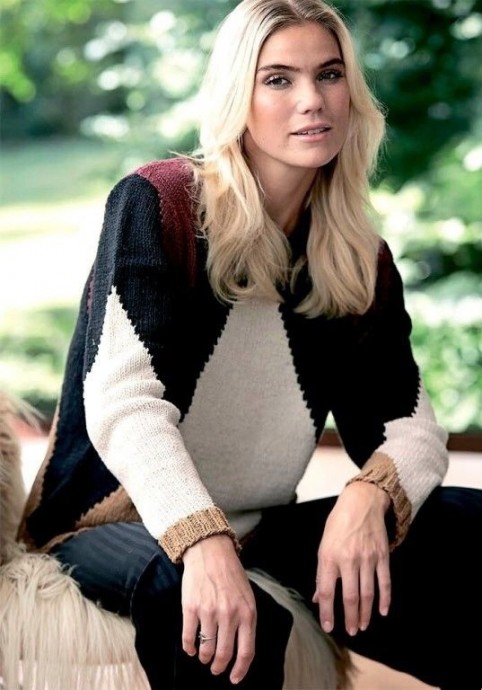 Джемпер с узором из больших ромбов