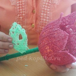 Тюльпаны из ниток