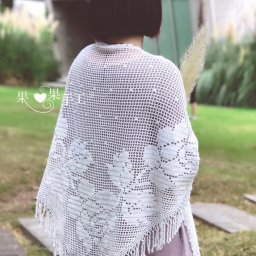 ​Легкая шаль с розами