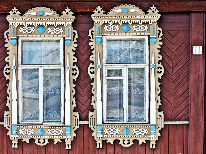 Резные окна