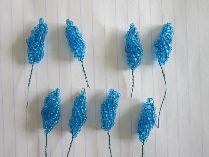 Роскошная фиалка из бисера