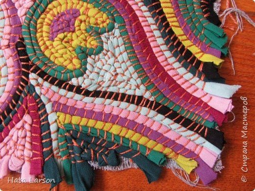 ​Вышивка пряжей из старых футболок