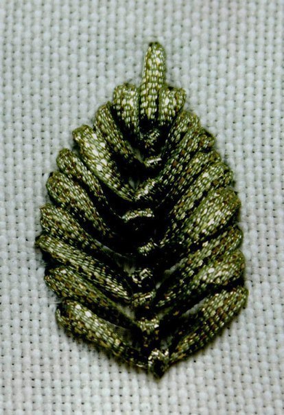 Удивительное творчество из атласных лент