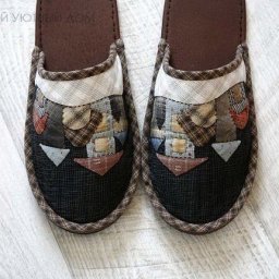 ​Шикарные домашние тапочки с аппликацией в виде домиков