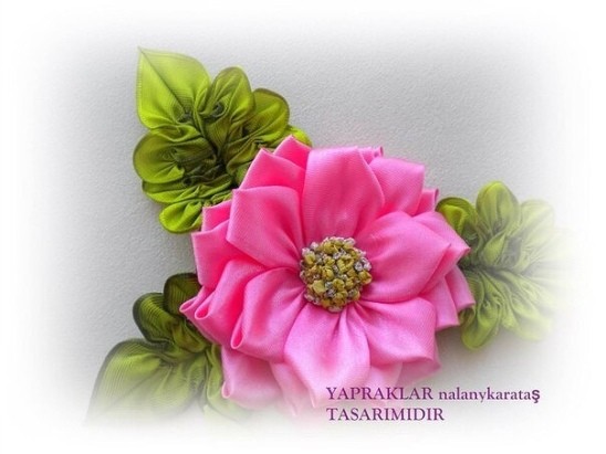 ​Восхитительные листья из лент