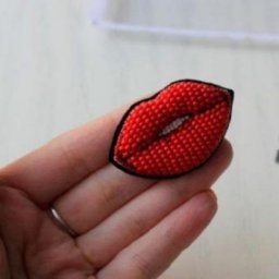 ​Брошь из бисера "Губки": мастер-класс