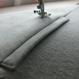 ​Карман в шве с листочкой