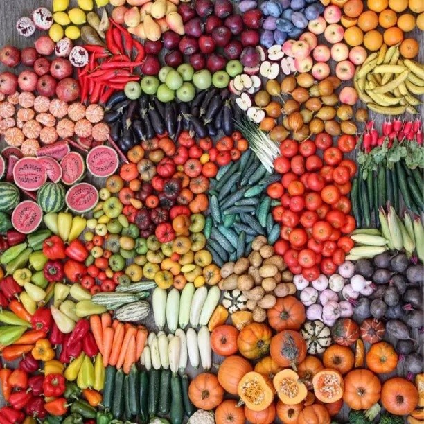 Миниатюрные овощи и фрукты