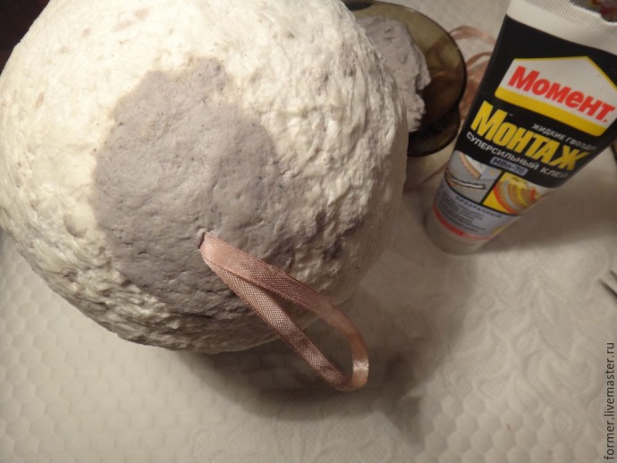 Большой декоративный шар из папье-маше