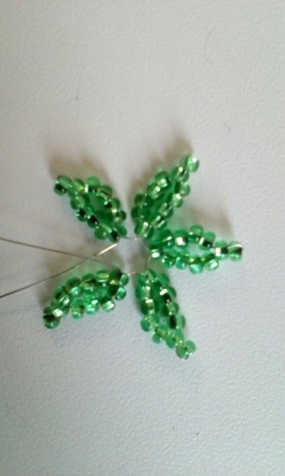 Нежные васильки из бисера Нежные васильки из бисера