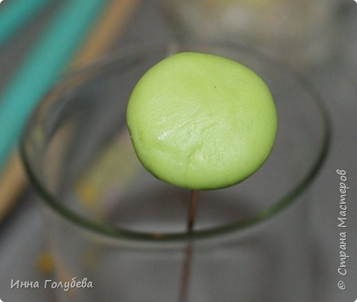 Нежный цветок из холодного фарфора