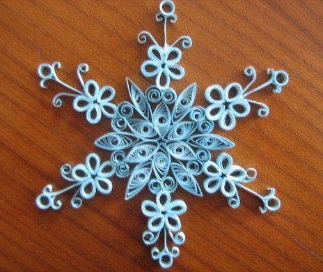 Снежинки в технике квиллинг