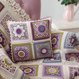 Бесподобно красивая подушка