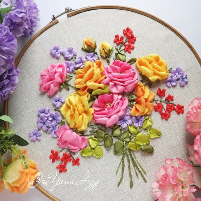 Шикарные цветы вышитые летами: идеи для вдохновения Шикарные цветы вышитые летами: идеи для вдохновения