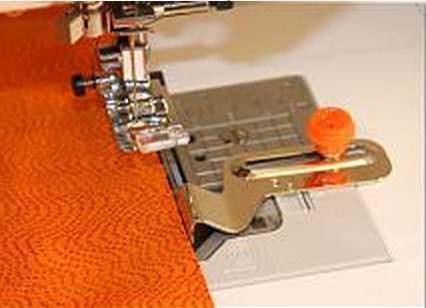 Лапки и приспособления, помогающие сделать ровную строчку