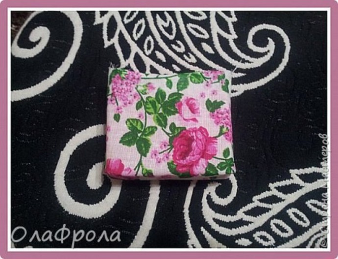 Эксклюзивное миниатюрное кресло для кукол из обычных губок